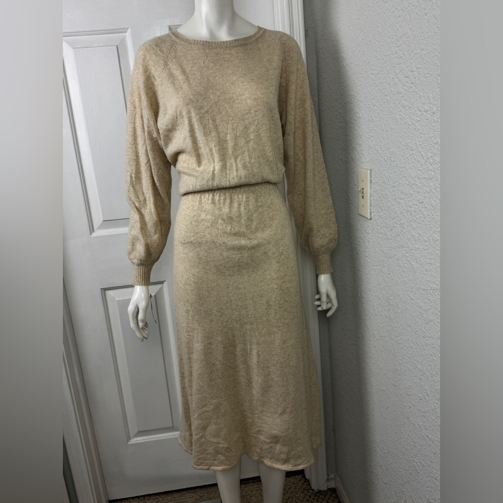 Francesca For Damon 90’S 100% Cashmere  Beige Long Sleeve Dress S Large. D21